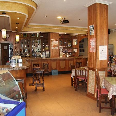 Hostal Cazalegas מראה חיצוני תמונה