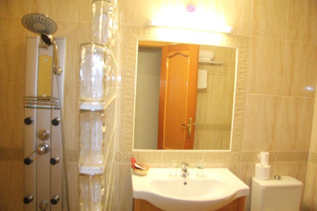Hostal Cazalegas מראה חיצוני תמונה